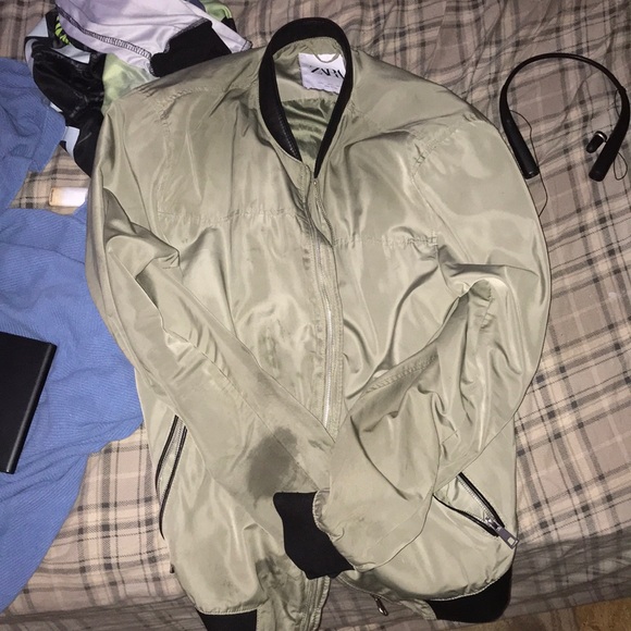 Zara jacket - Picture 3 of 3